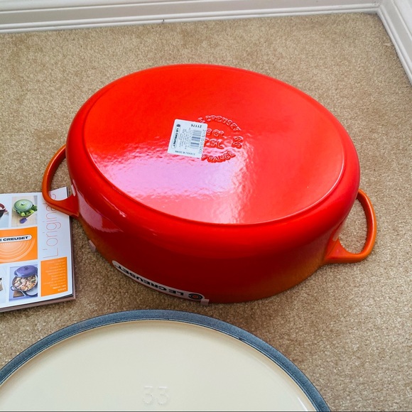 Le Creuset new 8qt #33 Volcanic rare - Picture 7 of 14